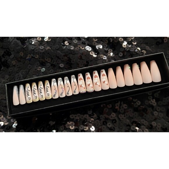 Love Press On Nail Set - Picture 2 of 2